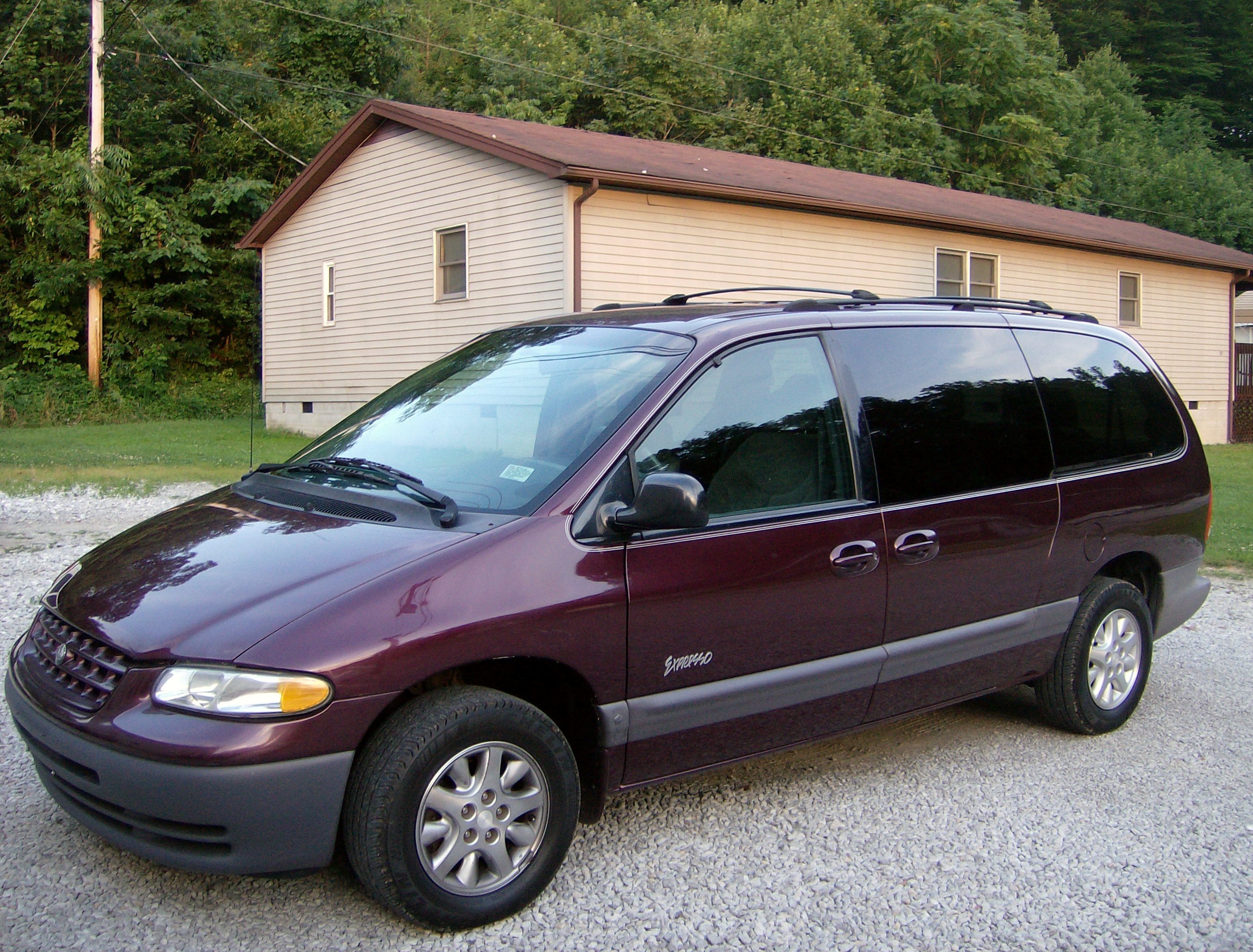 voyager minivan 2005